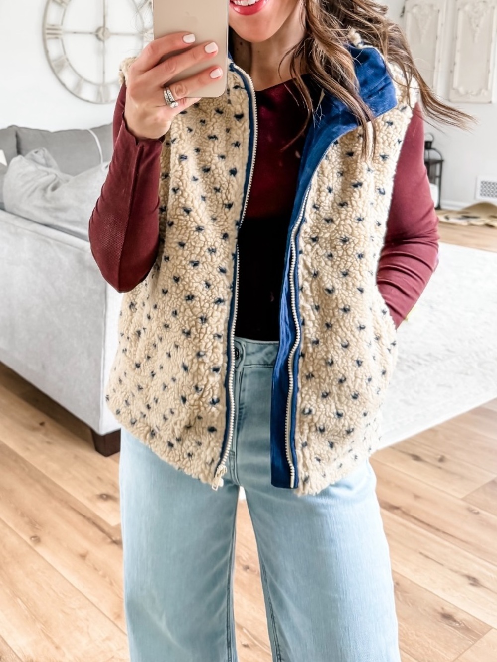 Cream Sherpa Zip-Up Vest with Navy Trim🚌
